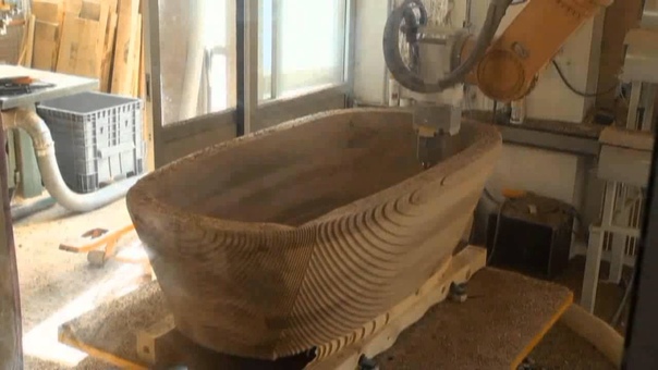 Miling a bathtub out of precious walnut