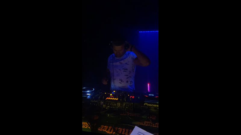Live: PUMPING