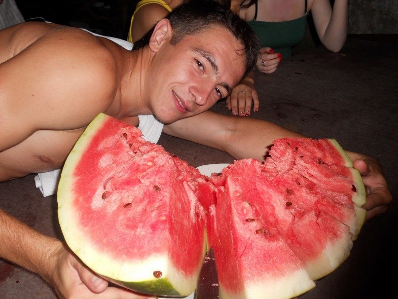 Igor Voloshyn >¡gorell@< | Edmonton