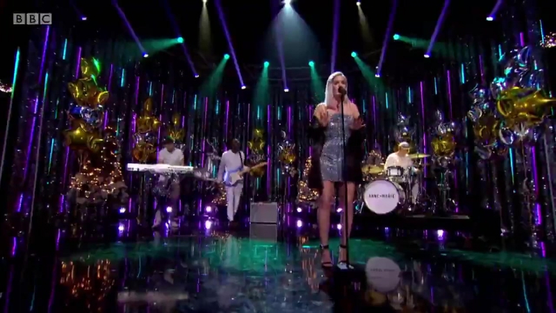 Anne Marie Heavy ( Live Top of the Pops New Year 2017,