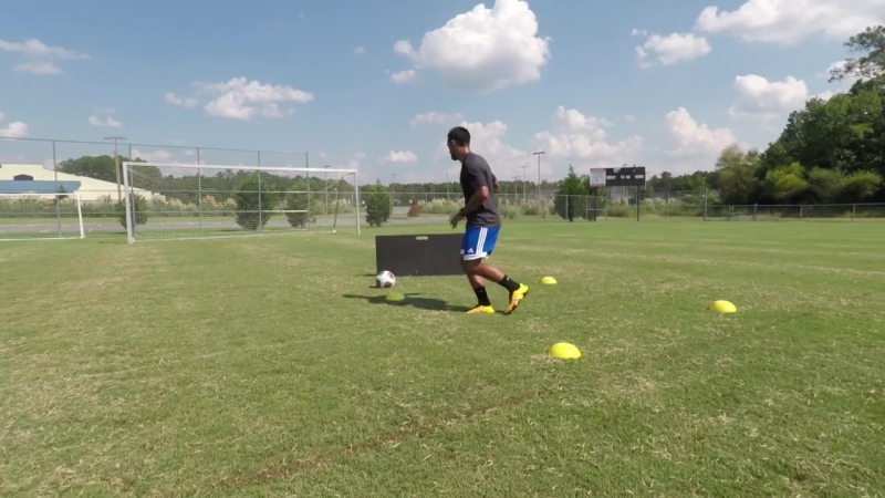 IMPROVE YOUR FINISHING INSIDE THE BOX Improve goal scoring ability FDB