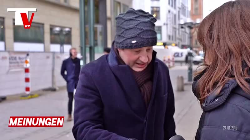 DREISTER Diebstahl in S Bahn 3 Afrikaner schlitzen Hose auf,