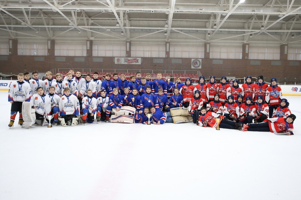 Хоккейная команда «Кристалл» города Донецка стала победителем международного турнира в Тульской области