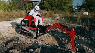Гусеничныи мини экскаватор RED Rhino SE 7522   копаем и планируем