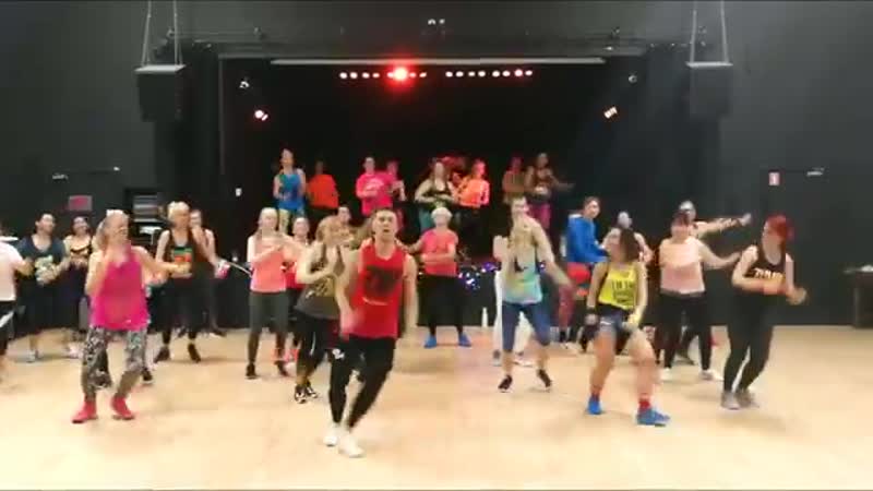 NEW Zumba fitness Lenier ft Diana Fuentes Te Toque Sin