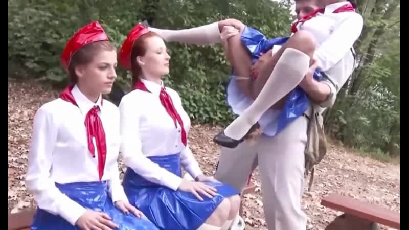 Пионерка нового поколения без одежды порно фото Пионерка нового поколения без одежды порно фото