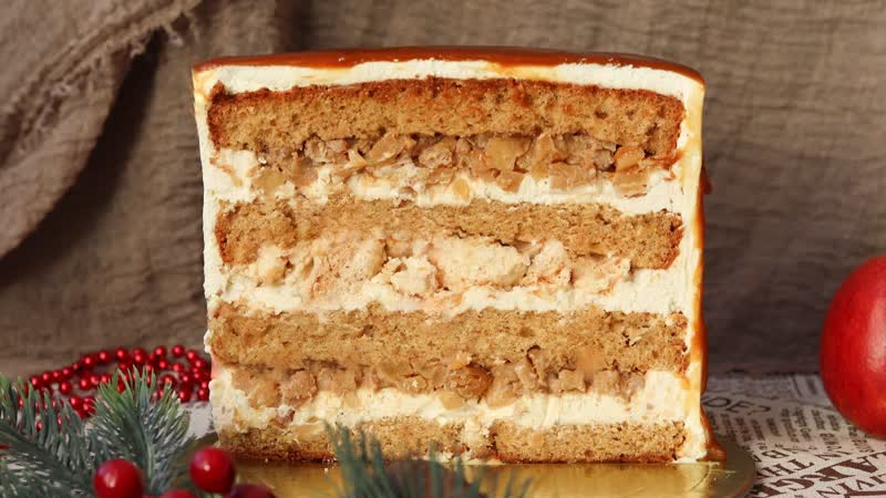 Яблочный торт с карамельным кремом и