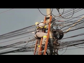 Tcnico morre eletrocutado