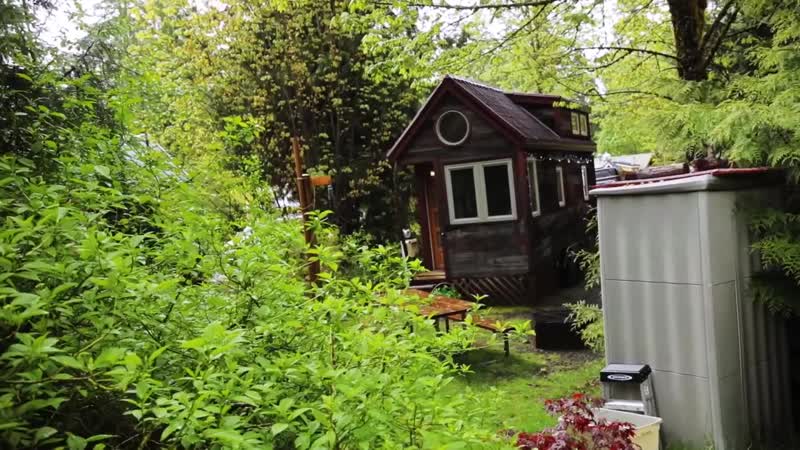 WOMAN lives in a TINY HOUSE so She Can TRAVEL the