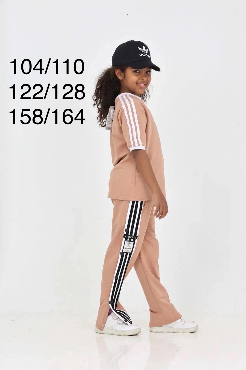 РАСПРОДАЖАДетские костюмы тройка AdidasЦена штучно  1499Цена опт упаковка 