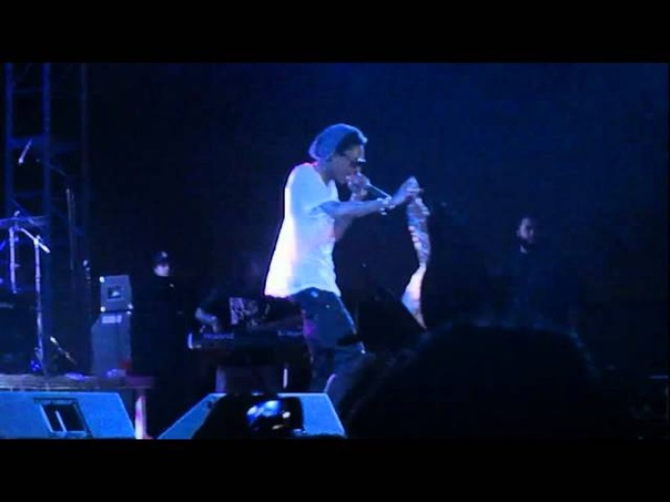 Wiz Khalifa Still Blazin, Three Little Birds ( Live At NSN