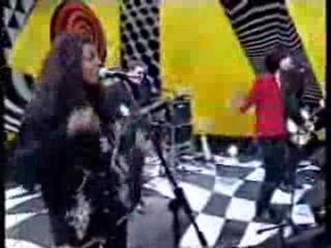 Primal Scream Movin On Up ( Live On The Word,